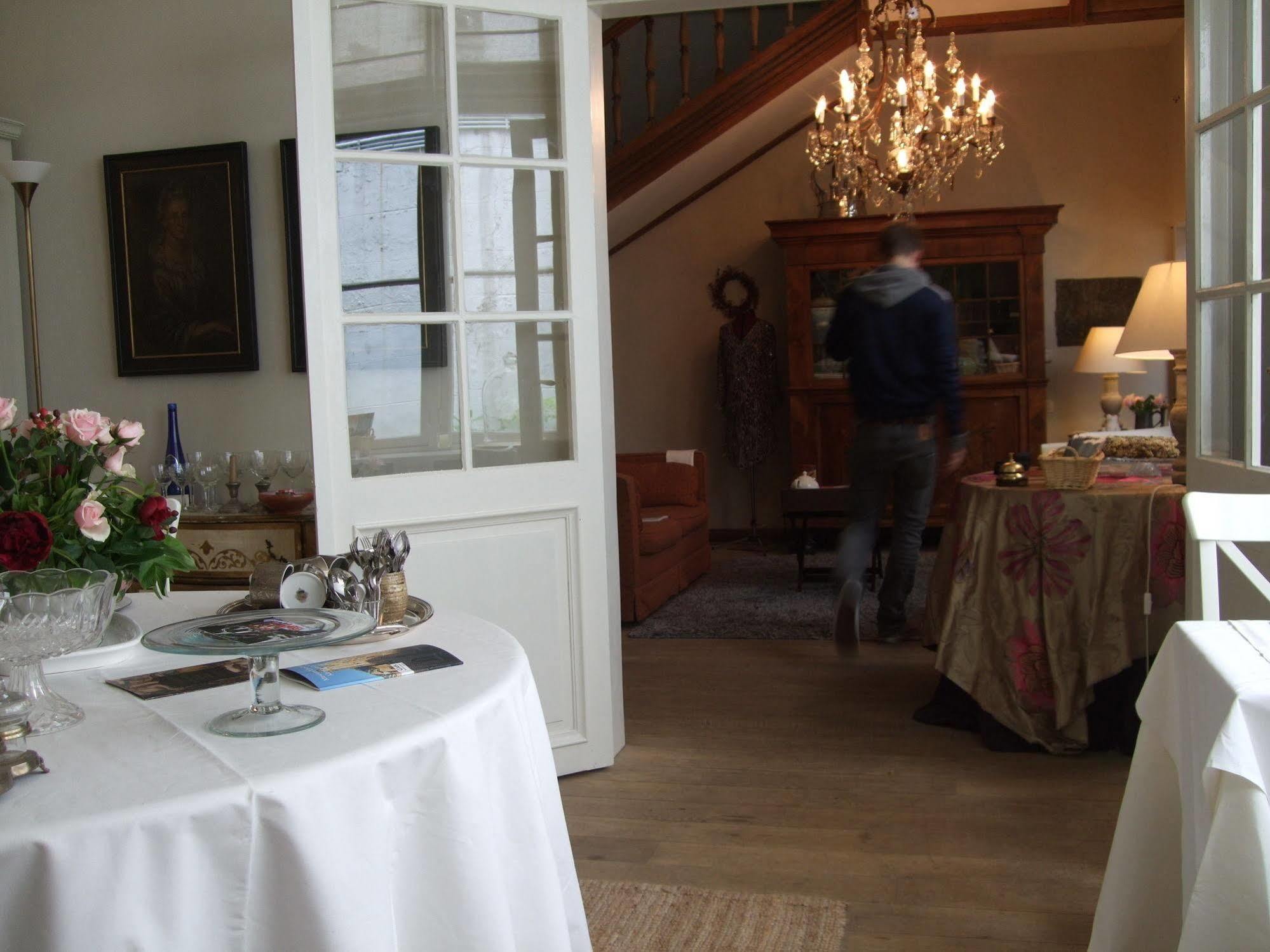 B&B De Koning Van Spanje Antwerp Exterior photo
