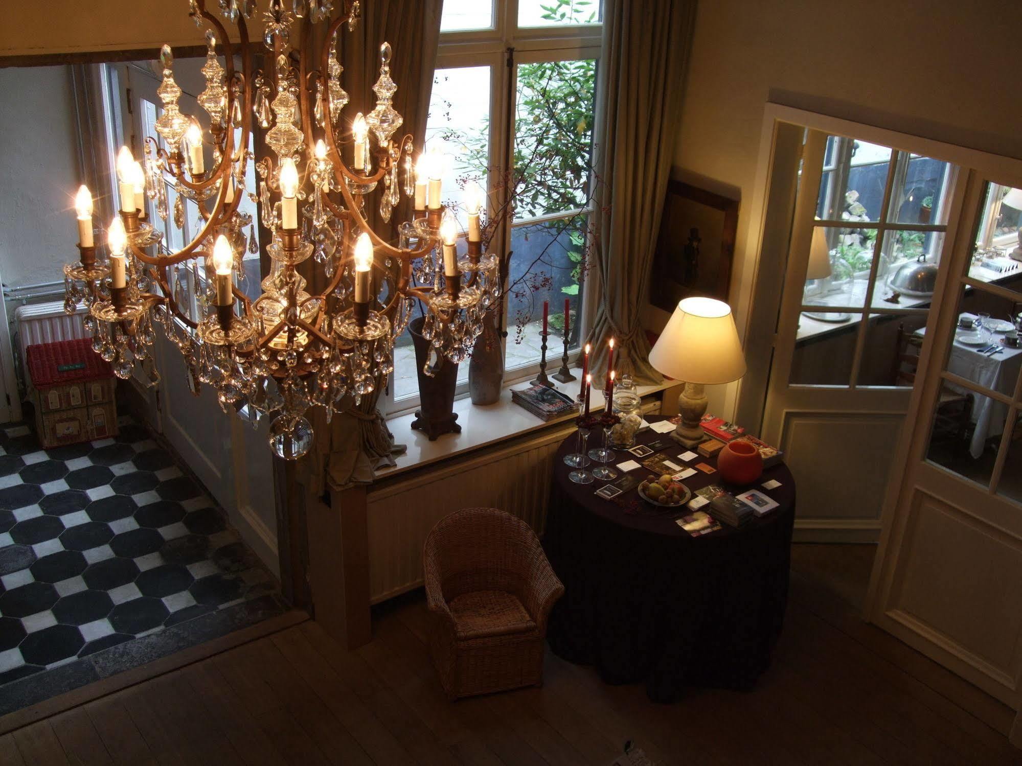 B&B De Koning Van Spanje Antwerp Exterior photo