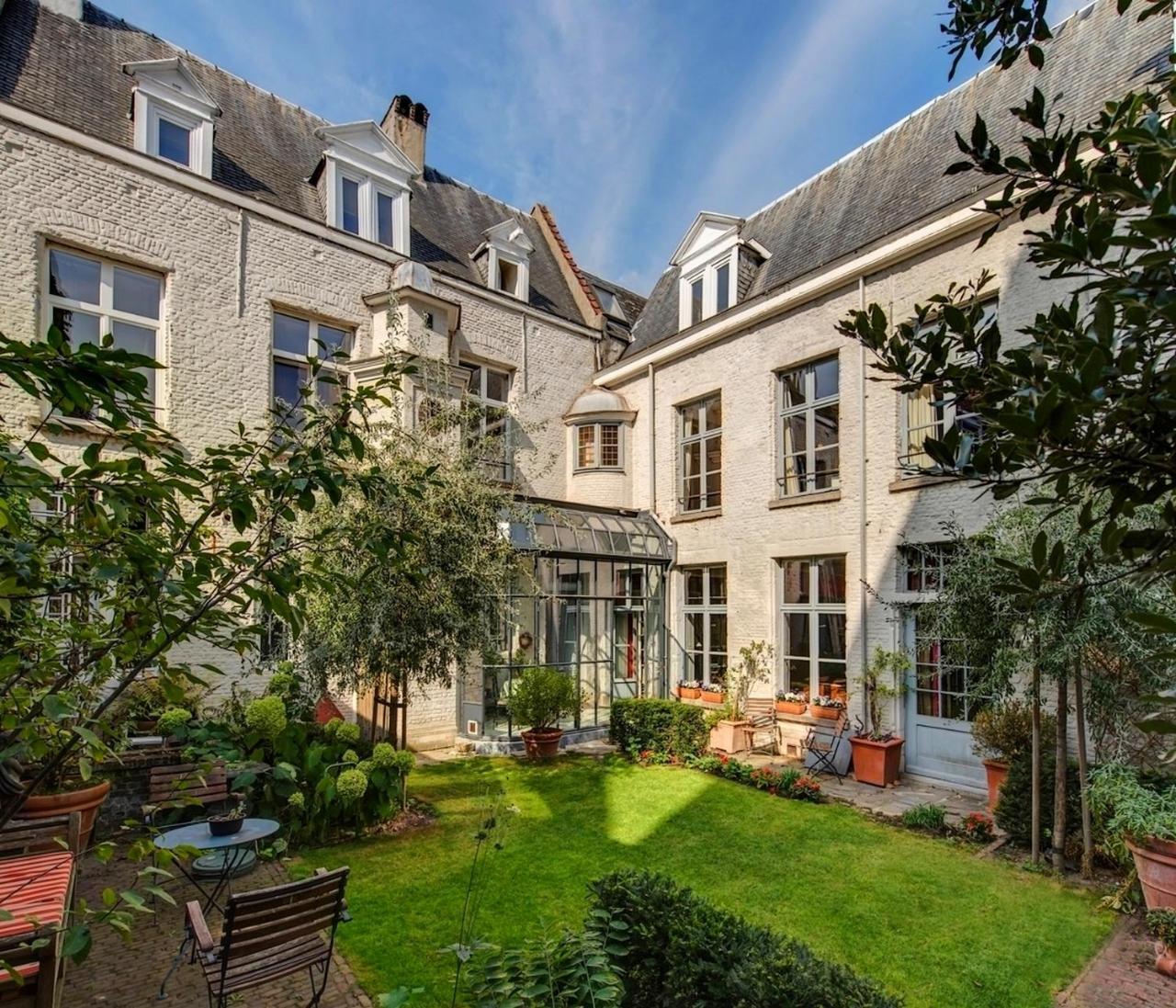 B&B De Koning Van Spanje Antwerp Exterior photo